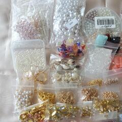 ハンドメイド【アクセサリーパーツ⭐７７点⭐まとめ売り】の画像