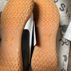 PUMAフットサルシューズの画像