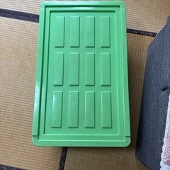 衣装ケース3つの画像