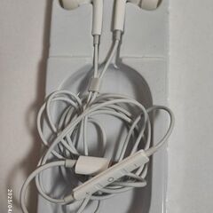 Lightning接続 音声通話ヘッドセット ホワイトの画像