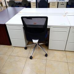 ★ジモティ割あり★ ITOKI 両袖机 ホワイト H70×D70×W140 クリーニング済み OJ8650の画像