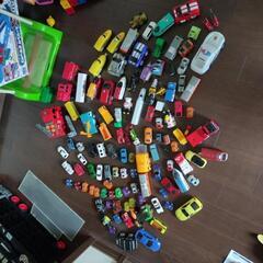 車のおもちゃ