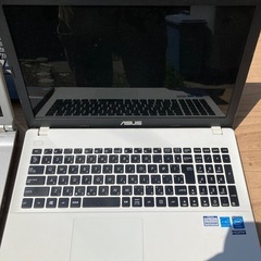 ノートパソコン　3台の画像