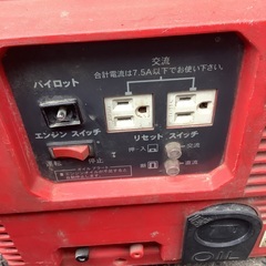 ●中古 保管品 HONDA ホンダ EM900F ポータブル発電機 簡易動作確認済みアウトドア 防災 約42×44×28cmの画像