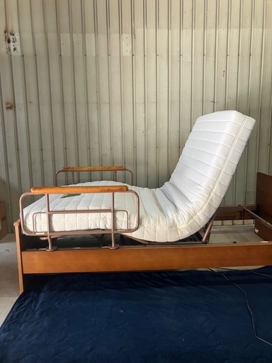 J100⭐️Platz  電動リクライニング エクレーヴマットレス  介護用ベッド 柵2台付き