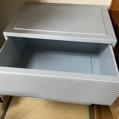 プラスチックの棚の画像