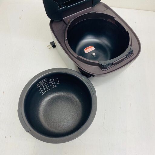 【REGASTOCK 川崎店】TIGER タイガー 5.5合 圧力IHジャー炊飯器 炊きたて JPC-H100 2020年製