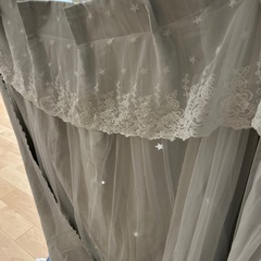 カーテン　星　透かし彫り　グラデーションの画像