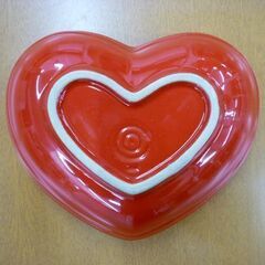 ☆LE CREUSET スモールハートディッシュ 2枚セット 小皿 小鉢 取り皿 Small Heart Dish ルクルーゼ 食器 赤/白 札幌 北20条店の画像