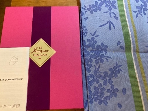 未使用　フランス製　ジャカード織り　テーブルクロス　Le Jacquard Francais