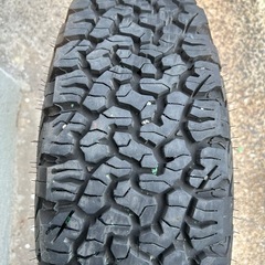 BF Goodrich 225/70R16 
の画像
