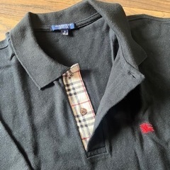 【夏の値下げ！】BURBERRY★定番人気の赤刺繍 半袖ブラック無地 ポロシャツSサイズ   3000円➡️2000円の画像