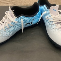 PUMA（プーマ）　フットサルシューズ