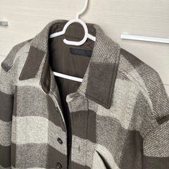 【ユニクロ】美品 チェックジャケット アウター 服の画像