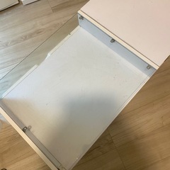 ホワイト　ローテーブル