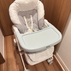 ハイローチェア　アップリカ　ユラリズム