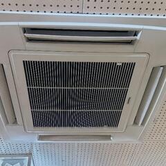 天井埋込型天カセエアコン稼働中 (180sx) 首里の季節、空調家電