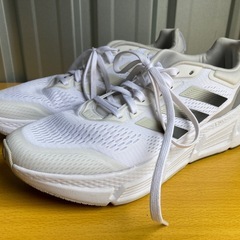 adidas アディダス　ランニングシューズ