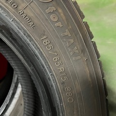 スタッドレスタイヤ 185/65R15の画像