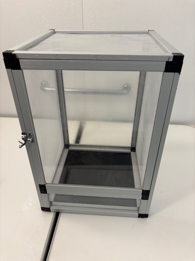 爬虫類メッシュケージ