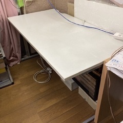 値下げ　パソコン用机（高70奥行70幅140）