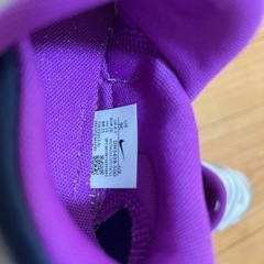 NIKE子供用運動靴の画像