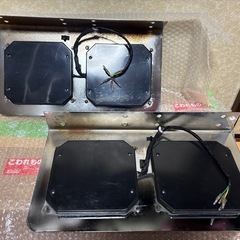 ジャンク 難あり 飾りなどに。 24V？ LEDテールランプ スクエア型の画像