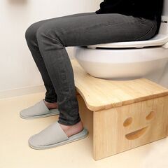 トイレ踏み台 折りたたみ 高さ調整 邪魔にならない 幅29cm 木製 トイレの踏み台 トイトレ トイレトレーニング 折り畳み ステップ 洗面所 かわいい スマイル 北欧 ホワイトの画像