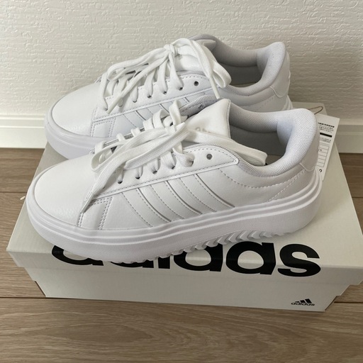 新品！adidas⭐︎スニーカー⭐︎グランドコート⭐︎プラットフォーム⭐︎厚底⭐︎23㎝