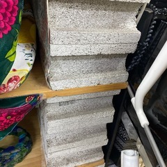 コンクリートブロック　４０個前後　屋内で使用