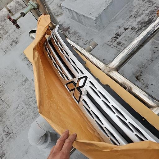 新型DELICA D:5フロント周り純正シルバー1式