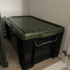 屋外収納ボックスの画像