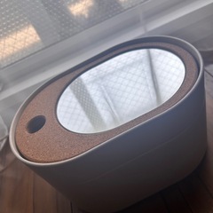 IKEA SAXBORGA サクスボルガ 収納ボックス ミラーのふた付きの画像