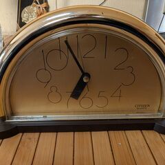 シチズン置時計　ゴールド　中古