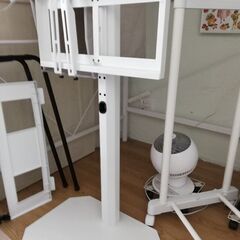 ニトリのテレビスタンド