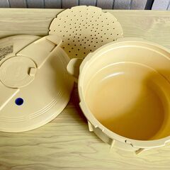 【美品】マイヤー電子レンジ圧力鍋　2.3㍑　2個の画像
