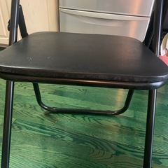 パイプ椅子 黒の画像