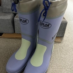 レインブーツ