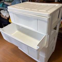 衣装ケース4段　キャスター付きの画像
