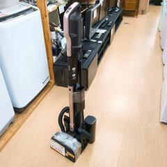 紙パック スティッククリーナー 掃除機　アイリスオーヤマ  SBD-F2P-P 2021年製 ピンク＆ブラック 専用紙パック付き  作動確認済み【浜村鹿野温泉ICから3分 買取本舗、 宮本リサイクル 営業時間9～19時 定休日水曜のみ←連絡できませんm(_ _)m】の画像