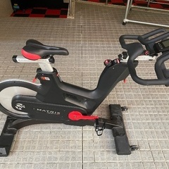 ✨matrix製のスピンバイク🏍️