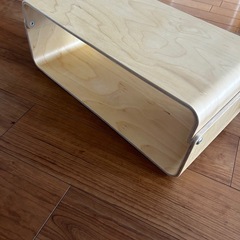 IKEA  モニタースタンドの画像