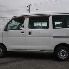 (6391) 35万　H.25(2013)年　ダイハツ ハイゼット カーゴ　AT　白　走行110,185KMの画像
