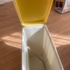 オムツ用密封ゴミ箱の画像
