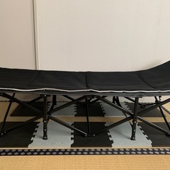 キャンプ用コットの画像