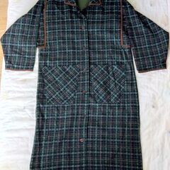 仕立てた(オーダーメイドの)コート♪レディース(LL位)♪緑色チェック柄♪ ロングコートの画像