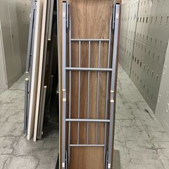 中古　美品　折りたたみ会議テーブル　折りたたみ会議机　折りたたみ作業台　会議テーブル　長机　W1500×D450xH700　折りたたみテーブル　折りたたみ机　棚付　白色　ホワイト　愛知　岐阜　三重　一宮市 グッドプライス一宮の画像