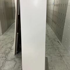 中古　美品　折りたたみ会議テーブル　折りたたみ会議机　折りたたみ作業台　会議テーブル　長机　W1500×D450xH700　折りたたみテーブル　折りたたみ机　棚付　白色　ホワイト　愛知　岐阜　三重　一宮市 グッドプライス一宮の画像