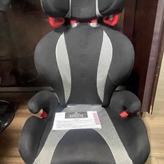 ジュニアシート⭐︎背もたれ付き⭐︎在庫２つの画像