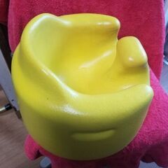 BUMBO  バンボ　ベビーチェア　イエロー　黄色　椅子　ベビー用品の画像